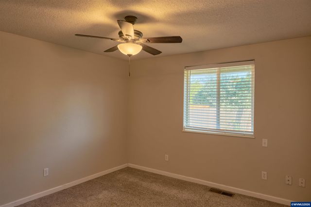 4674 Red Cherry Ct SE, Salem, OR 97317