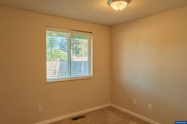 4674 Red Cherry Ct SE, Salem, OR 97317