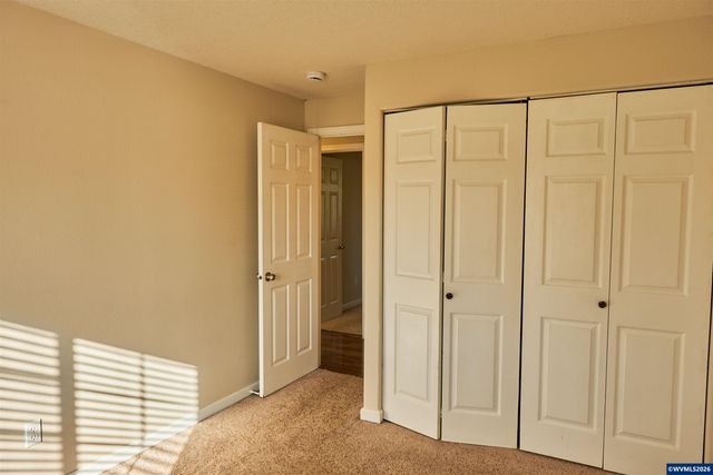 4674 Red Cherry Ct SE, Salem, OR 97317