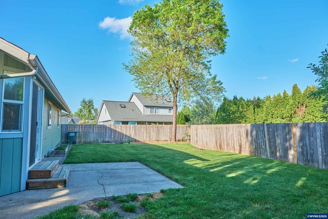 4674 Red Cherry Ct SE, Salem, OR 97317