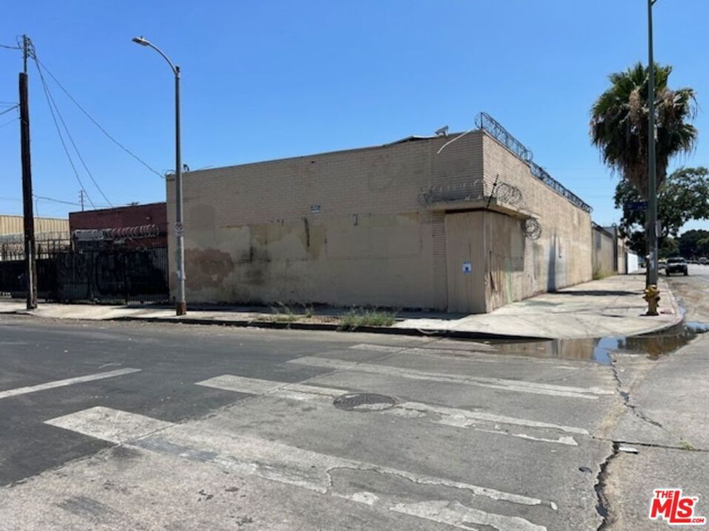 3130 S Broadway, Los Angeles, CA 90007 — photo 2