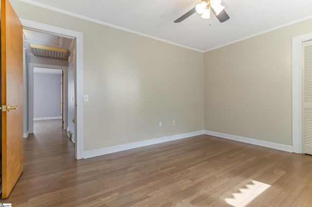 426 Meadowbrook Avenue, Woodruff, SC 29388