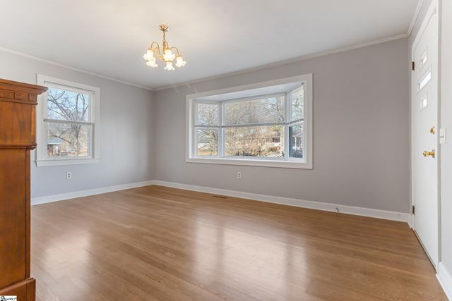 426 Meadowbrook Avenue, Woodruff, SC 29388