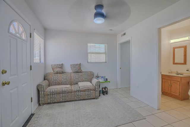 324 62nd Street NW, Albuquerque, NM 87105