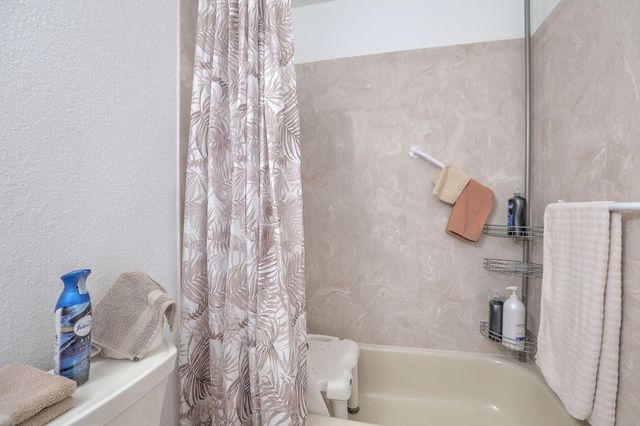 324 62nd Street NW, Albuquerque, NM 87105