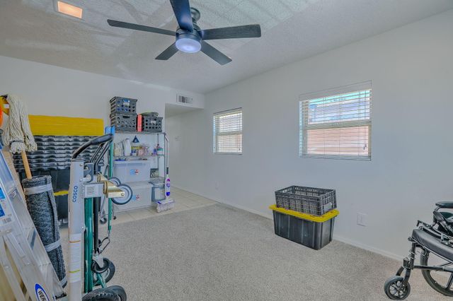 324 62nd Street NW, Albuquerque, NM 87105