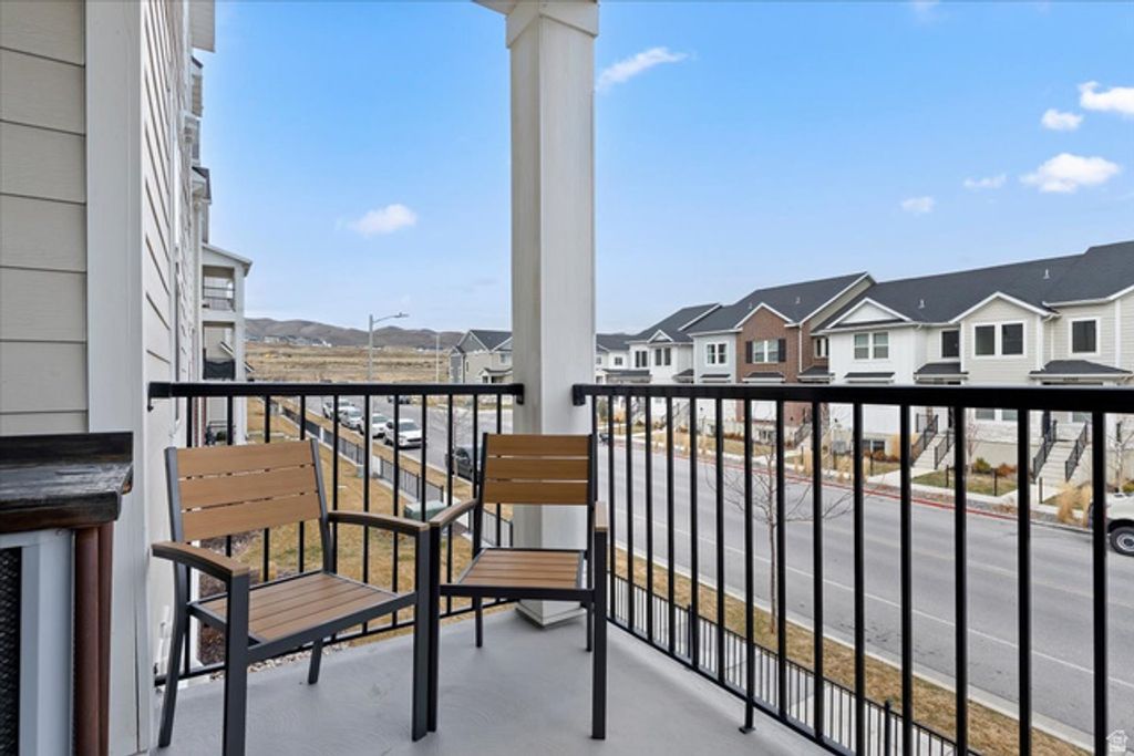 Image 17 of property listing at 4210 W 1850 N #I-202, Lehi, UT 84043