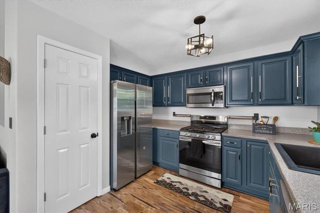 3 Huntington Place Drive, Glen Carbon, IL 62034