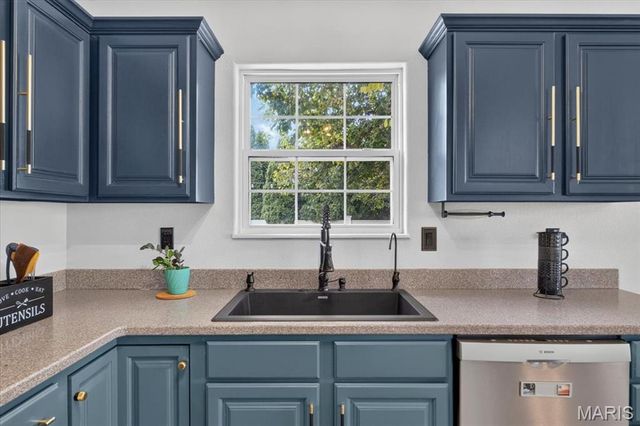 3 Huntington Place Drive, Glen Carbon, IL 62034