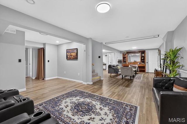 3 Huntington Place Drive, Glen Carbon, IL 62034
