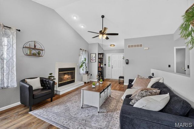 3 Huntington Place Drive, Glen Carbon, IL 62034