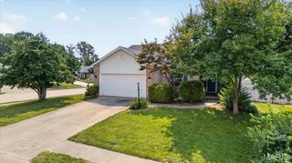 3 Huntington Place Drive, Glen Carbon, IL 62034