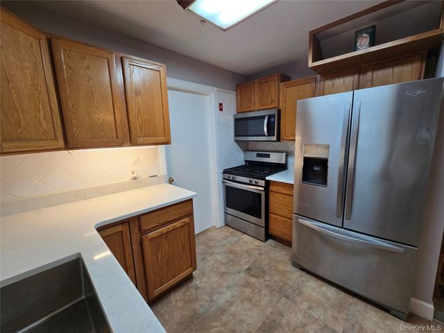 6 May Place, Beacon, NY 12508