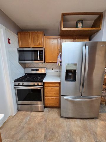 6 May Place, Beacon, NY 12508