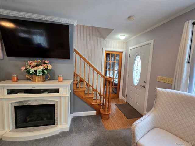 6 May Place, Beacon, NY 12508