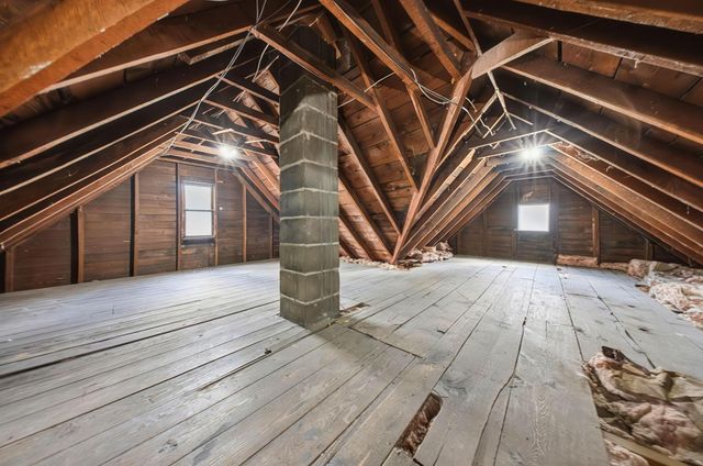 351 W William Street, Delaware, OH 43015