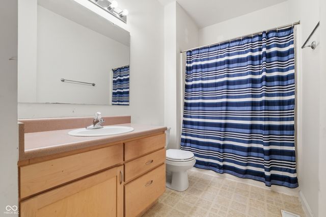 2380 Colfax Lane, Indianapolis, IN 46260