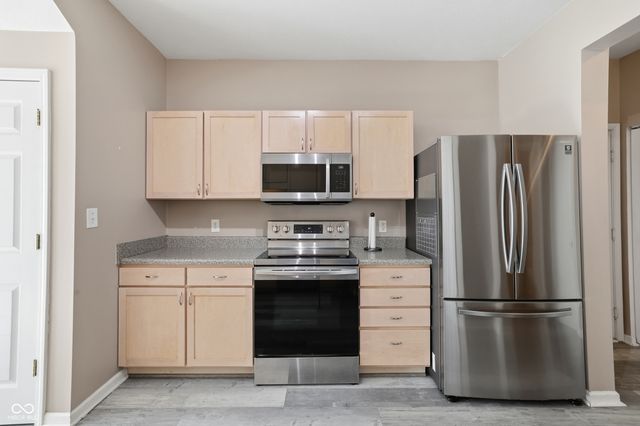 2380 Colfax Lane, Indianapolis, IN 46260