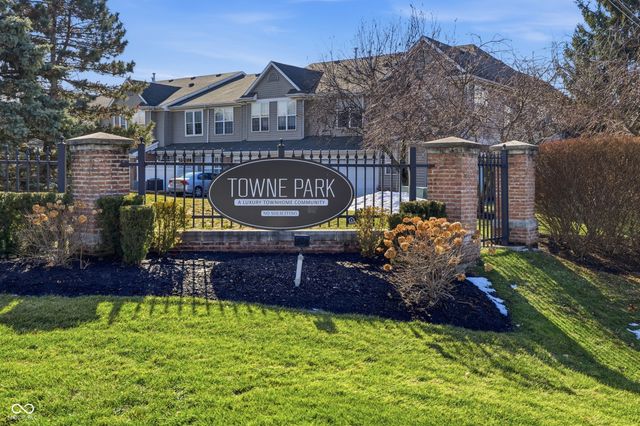 2380 Colfax Lane, Indianapolis, IN 46260