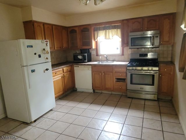 519 Trinity St, Plainfield City, NJ 07063
