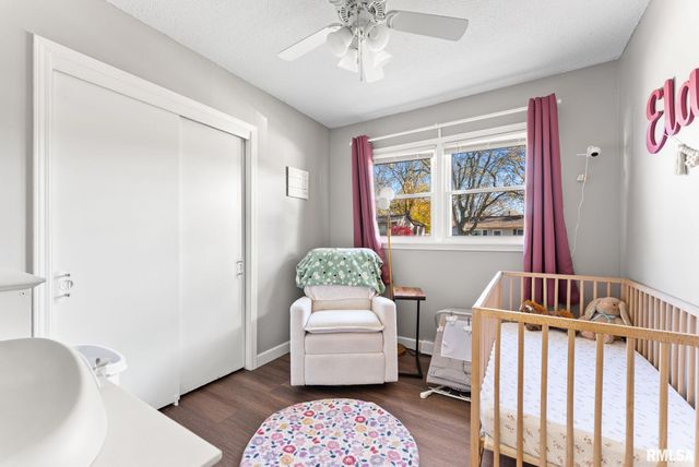 4610 N RIPLEY Street, Davenport, IA 52806