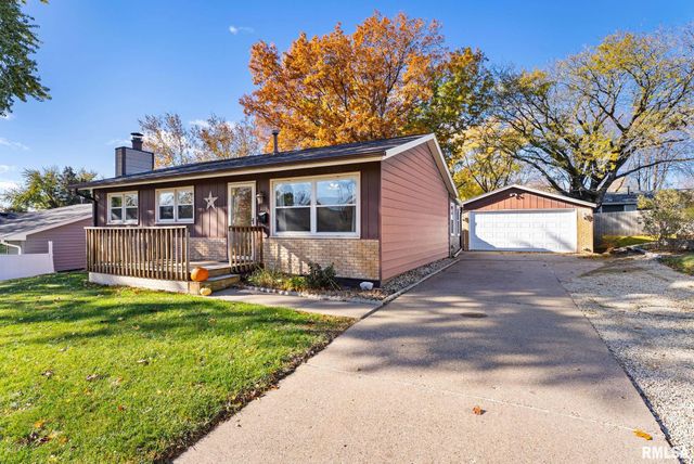 4610 N RIPLEY Street, Davenport, IA 52806