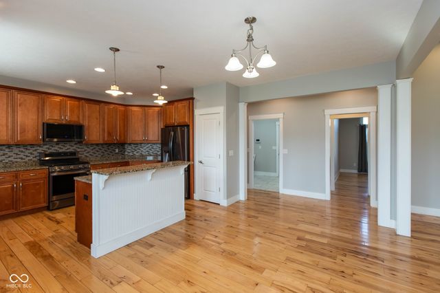 1041 Golden Leaf Drive, Martinsville, IN 46151