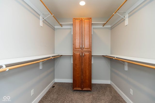 1041 Golden Leaf Drive, Martinsville, IN 46151