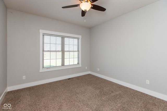 1041 Golden Leaf Drive, Martinsville, IN 46151