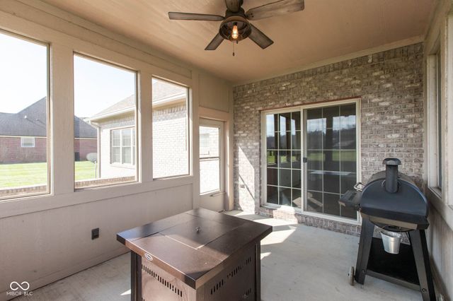 1041 Golden Leaf Drive, Martinsville, IN 46151