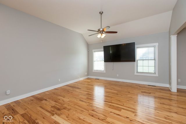 1041 Golden Leaf Drive, Martinsville, IN 46151