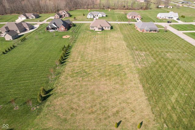 1041 Golden Leaf Drive, Martinsville, IN 46151