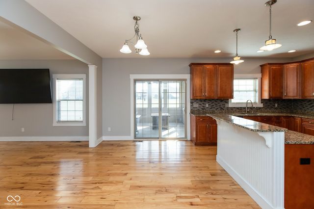 1041 Golden Leaf Drive, Martinsville, IN 46151