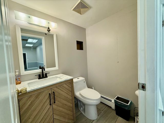 112 Haverhill St B, North Reading, MA 01864