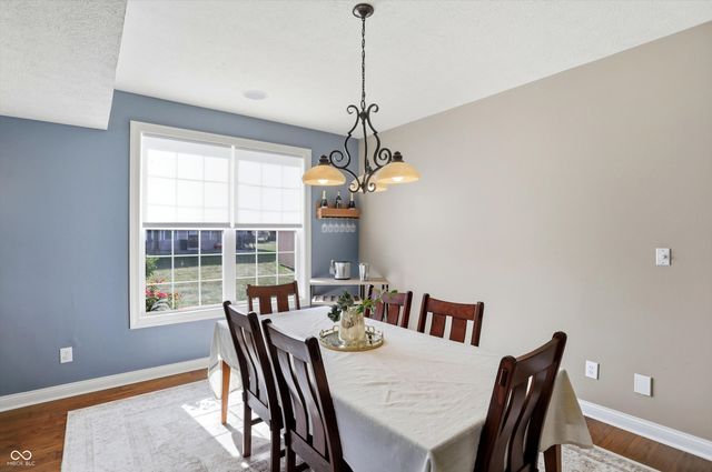 3374 Paisley Pointe, Whitestown, IN 46075