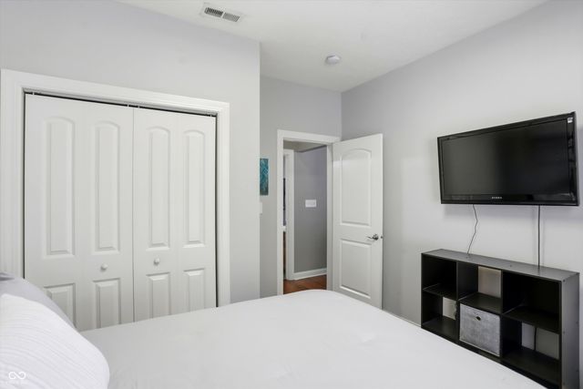 3374 Paisley Pointe, Whitestown, IN 46075