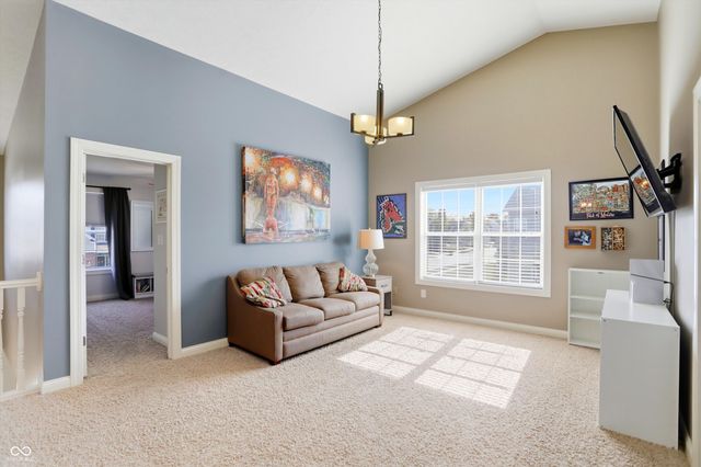 3374 Paisley Pointe, Whitestown, IN 46075