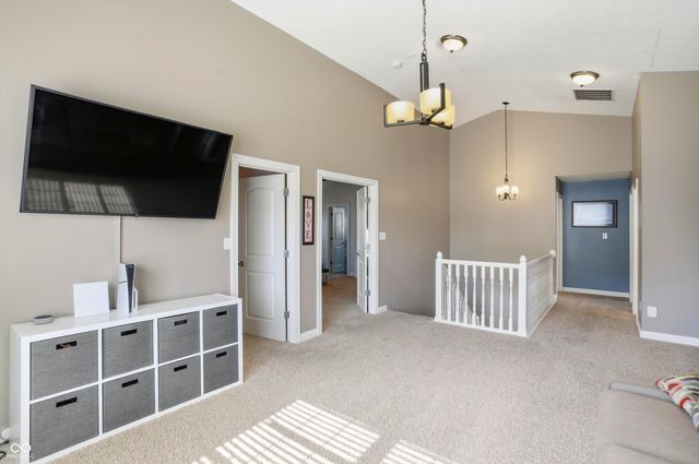 3374 Paisley Pointe, Whitestown, IN 46075