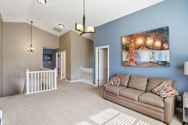 3374 Paisley Pointe, Whitestown, IN 46075