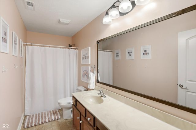 3374 Paisley Pointe, Whitestown, IN 46075