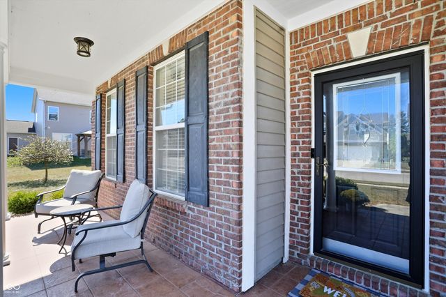 3374 Paisley Pointe, Whitestown, IN 46075