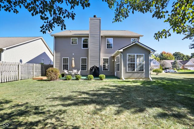 3374 Paisley Pointe, Whitestown, IN 46075