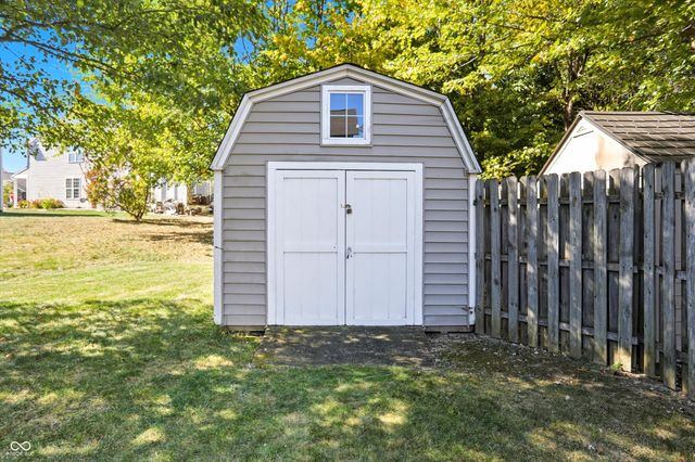 3374 Paisley Pointe, Whitestown, IN 46075