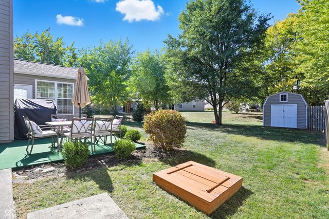 3374 Paisley Pointe, Whitestown, IN 46075