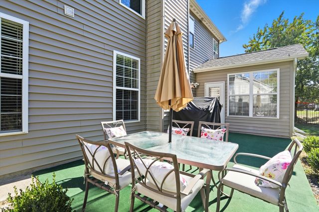 3374 Paisley Pointe, Whitestown, IN 46075