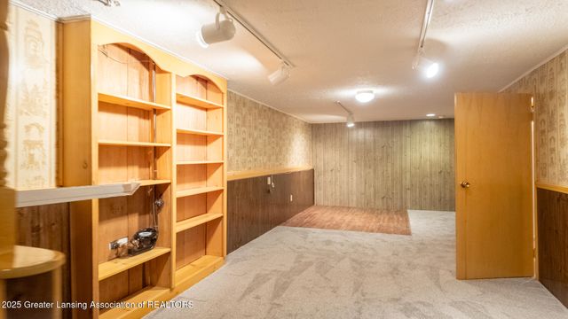 1500 Pierce Road, Lansing, MI 48910