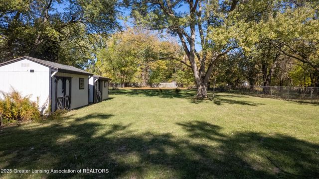 1500 Pierce Road, Lansing, MI 48910