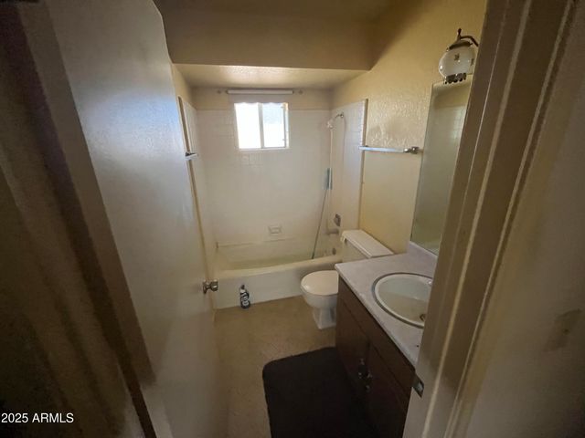 709 N LINDEN Circle, Mesa, AZ 85203