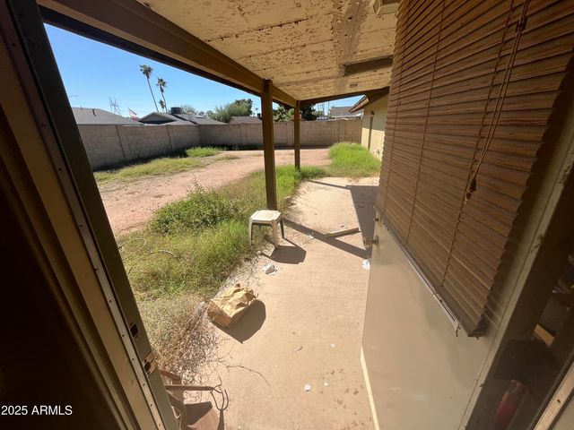 709 N LINDEN Circle, Mesa, AZ 85203