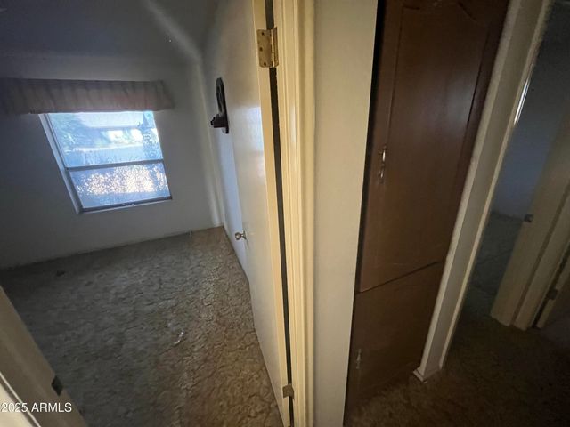 709 N LINDEN Circle, Mesa, AZ 85203